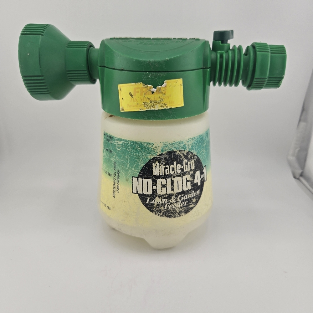 Vintage MIRACLE GRO Grow Feeder Garden & Lawn Sprayer Hose Attachment